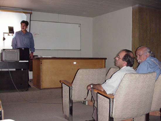 203.jpg (29690 bytes)