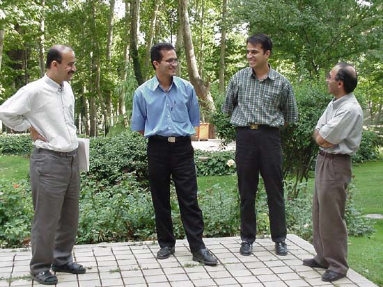 222.jpg (77255 bytes)