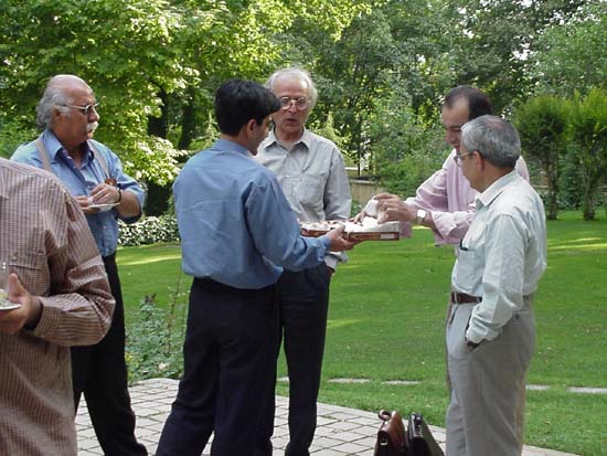 225.jpg (61486 bytes)