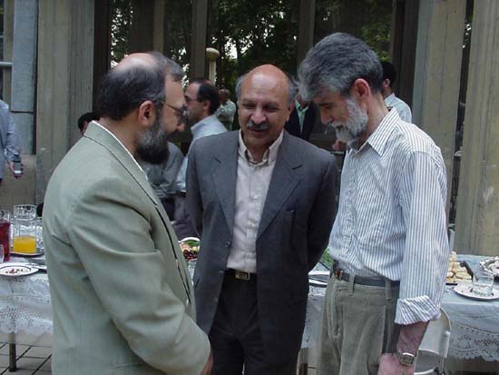 235.jpg (42318 bytes)